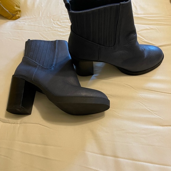 Sole Society boots - Picture 3 of 4